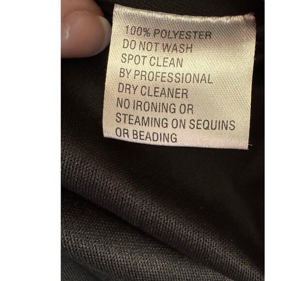 IEENA for Mac Duggal Gold Metallic One-Shoulder Gown style 26728 size 8 - Picture 13 of 17